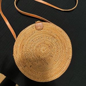 Raffia round bag